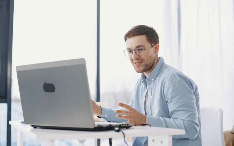 Man working in his laptop